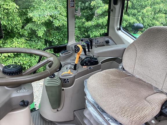 Image of John Deere 6195M equipment image 1