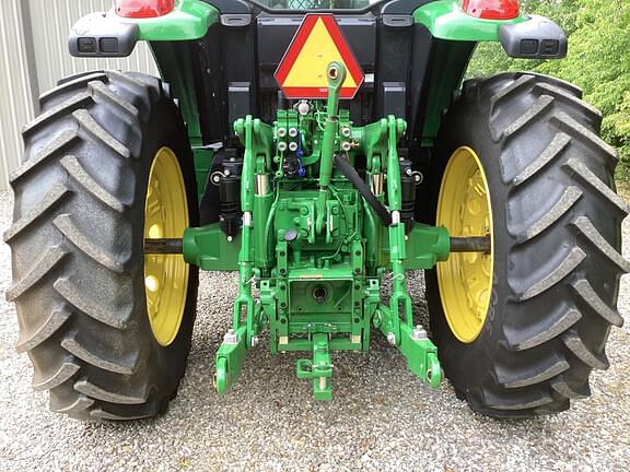 Image of John Deere 6195M equipment image 3
