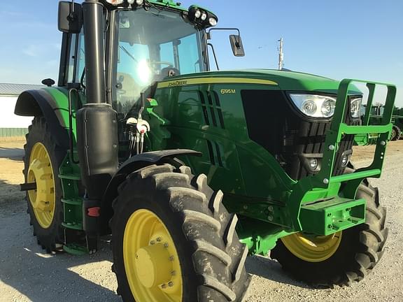 Image of John Deere 6195M equipment image 2