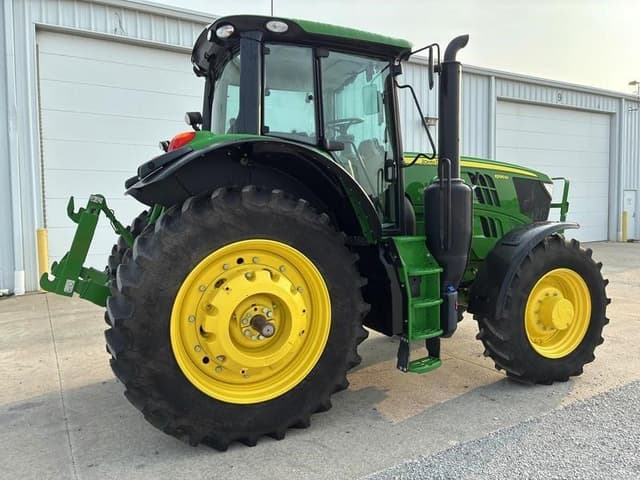 Image of John Deere 6195M equipment image 2