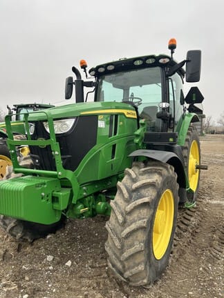 Main image John Deere 6215R