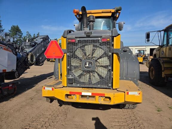 Image of John Deere 624P equipment image 3
