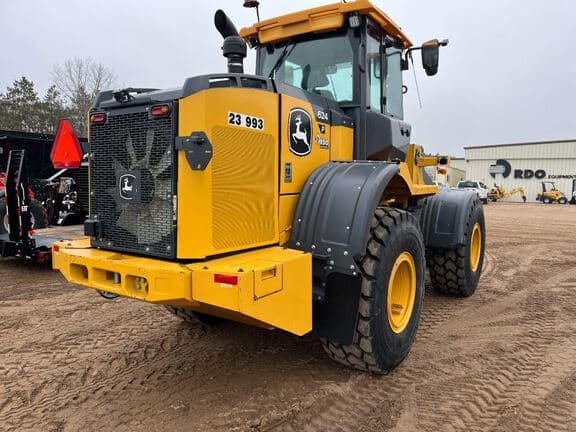 Image of John Deere 624P equipment image 4