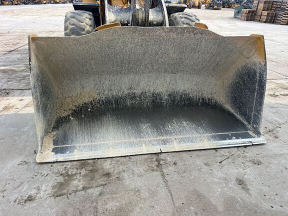 2024 John Deere Wheel Loader Bucket Equipment Image0