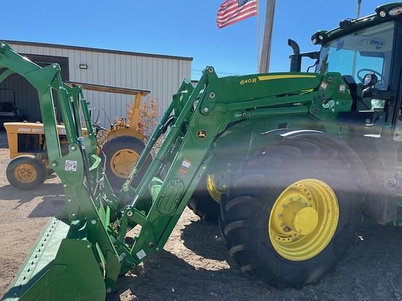 Image of John Deere 640R equipment image 2