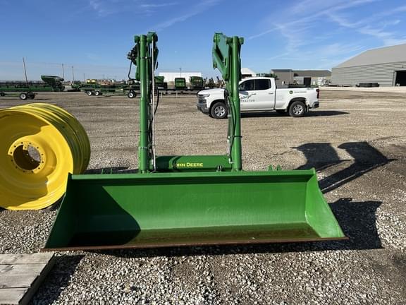 Image of John Deere 640R equipment image 2