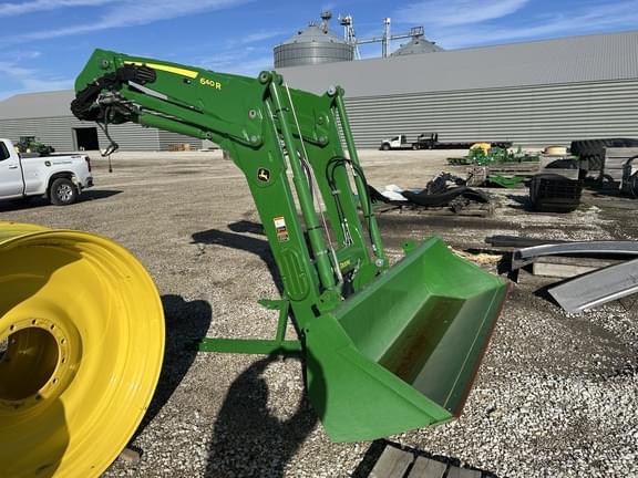 Image of John Deere 640R Primary image