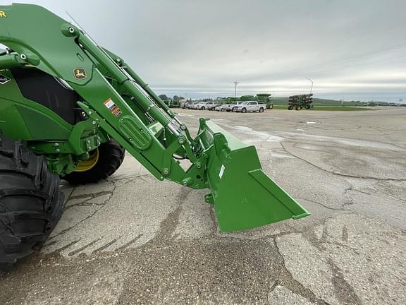 Image of John Deere 640R equipment image 2