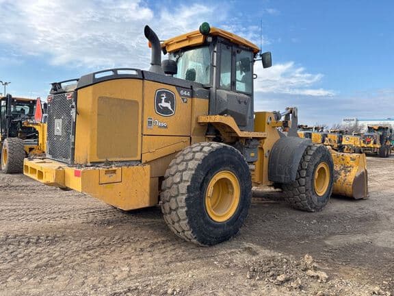 Image of John Deere 644P equipment image 4