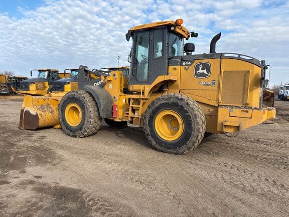 Image of John Deere 644P equipment image 2