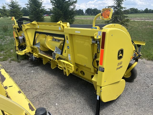 Image of John Deere 649 equipment image 4