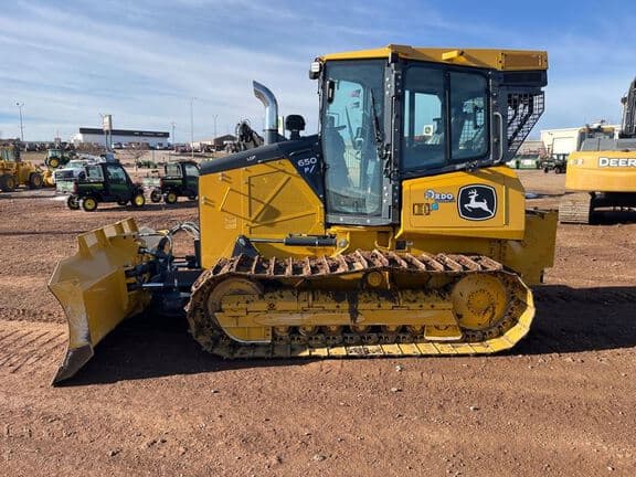 Image of John Deere 650P Image 1