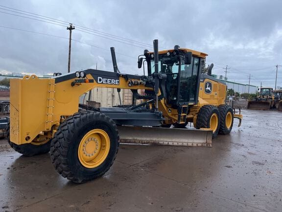 2024 John Deere 672G Equipment Image0