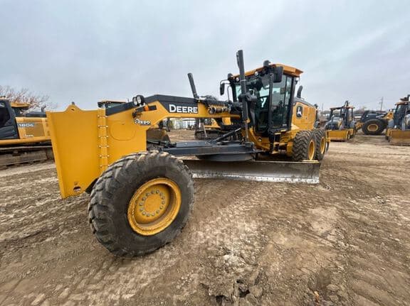 Image of John Deere 672G Primary image