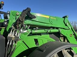 Image of John Deere 680R Image 1