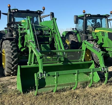 Image of John Deere 680R equipment image 4