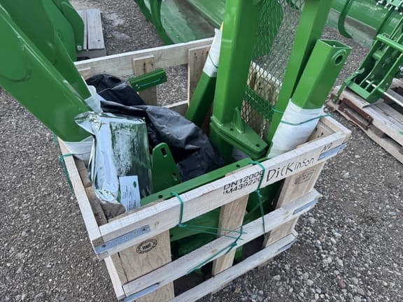 Image of John Deere 680R equipment image 3