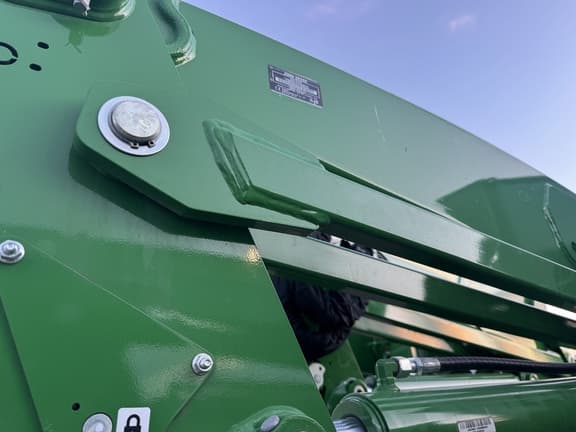 Image of John Deere 680R equipment image 4