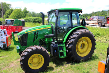 Main image John Deere 6135E