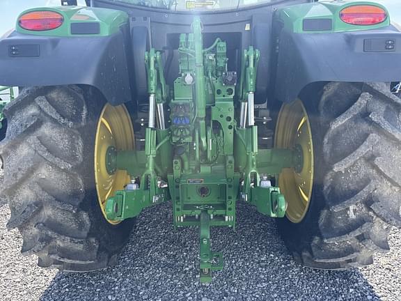Image of John Deere 6R 110 equipment image 3