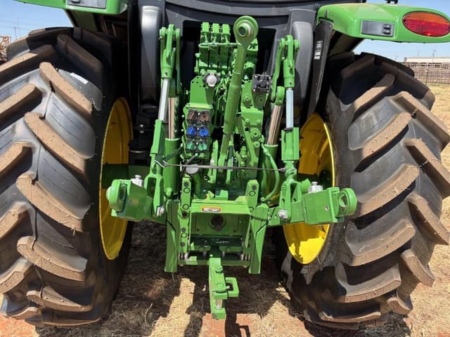 Image of John Deere 6R 120 equipment image 4