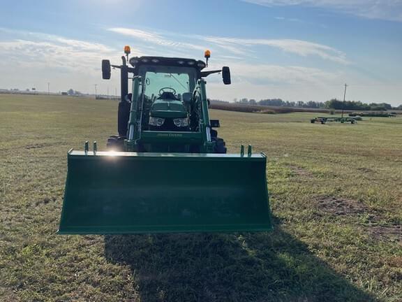 Image of John Deere 6R 120 equipment image 4