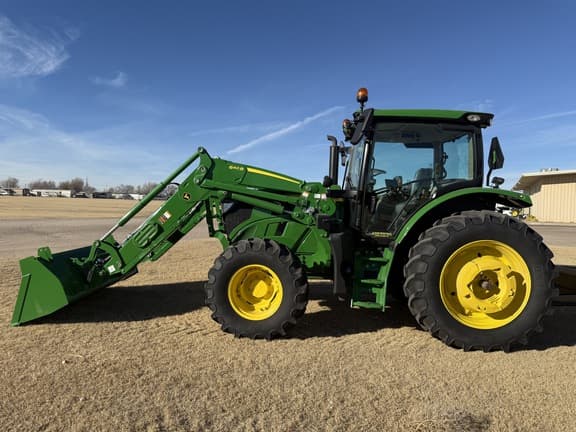 Image of John Deere 6R 130 equipment image 4