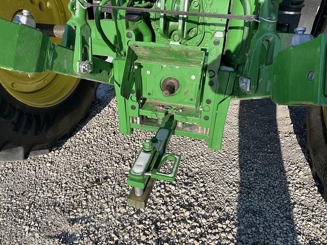 Image of John Deere 6R 130 equipment image 4