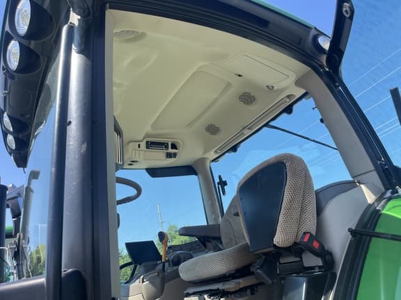 Image of John Deere 6R 130 equipment image 4