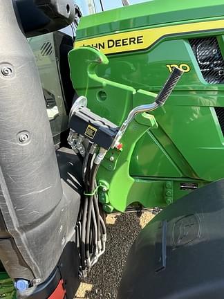 Image of John Deere 6R 130 equipment image 3