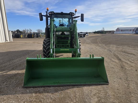 Image of John Deere 6R 130 equipment image 3