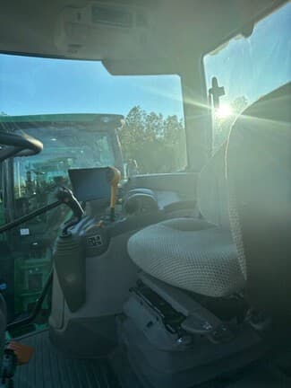 Image of John Deere 6R 140 equipment image 4