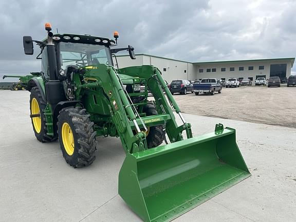Image of John Deere 6R 140 equipment image 4