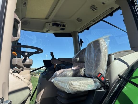 Image of John Deere 6R 145 equipment image 4