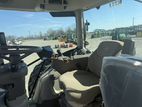 Image of John Deere 6R 145 equipment image 4