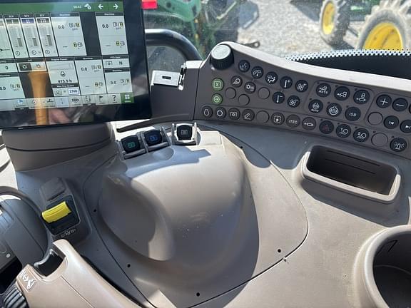 Image of John Deere 6R 145 equipment image 4