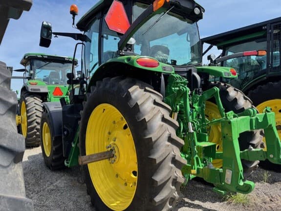 Image of John Deere 6R 155 equipment image 2
