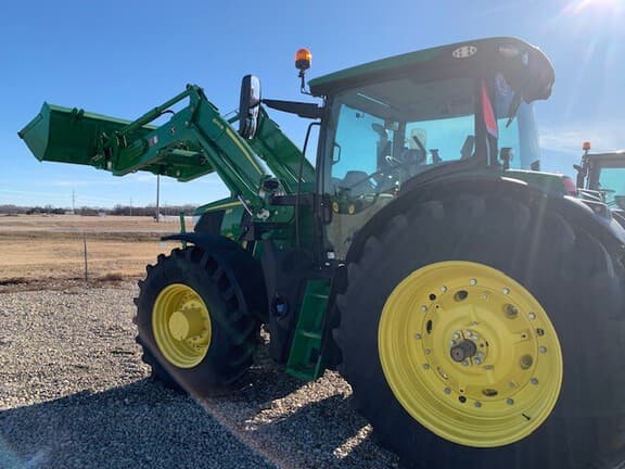 Image of John Deere 6R 155 equipment image 2