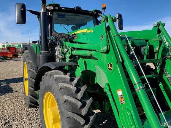 Image of John Deere 6R 155 equipment image 4