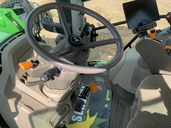 Image of John Deere 6R 155 equipment image 3