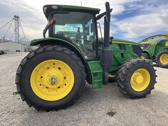 Image of John Deere 6R 155 equipment image 2