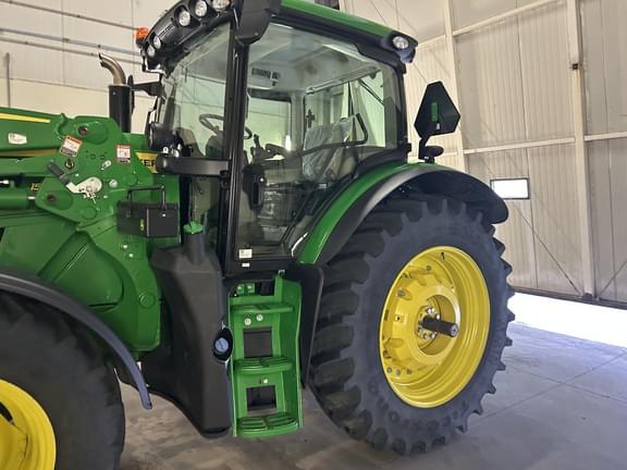 Image of John Deere 6R 155 equipment image 4
