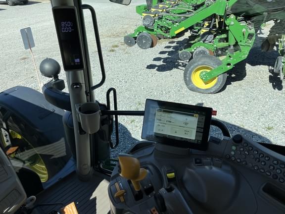 Image of John Deere 6R 155 equipment image 4