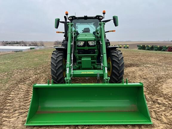 Image of John Deere 6R 155 equipment image 2