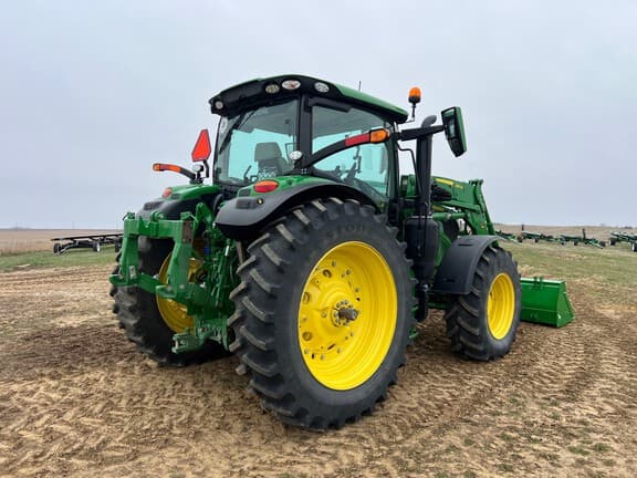 Image of John Deere 6R 155 equipment image 4