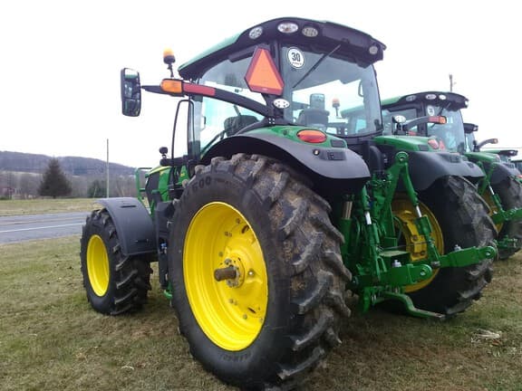 Image of John Deere 6R 155 equipment image 4