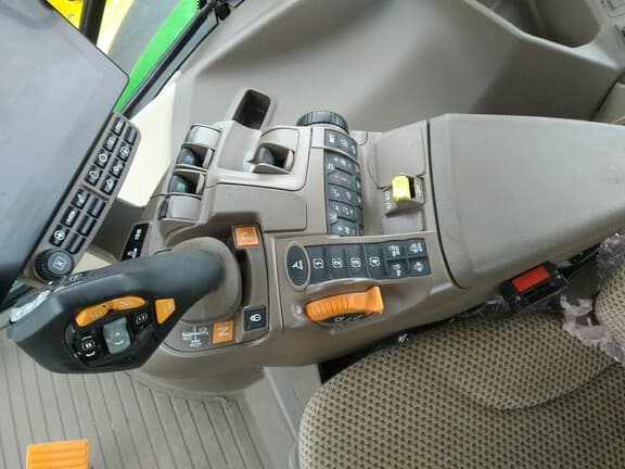 Image of John Deere 6R 155 equipment image 2