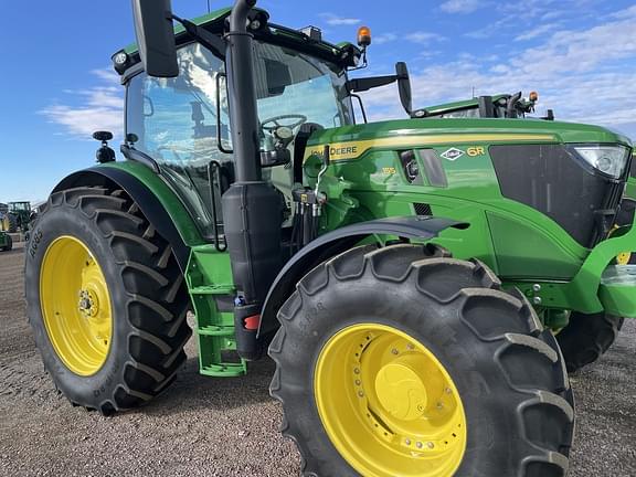 Image of John Deere 6R 155 equipment image 2