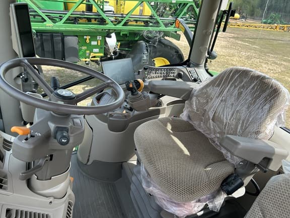 Image of John Deere 6R 155 equipment image 4