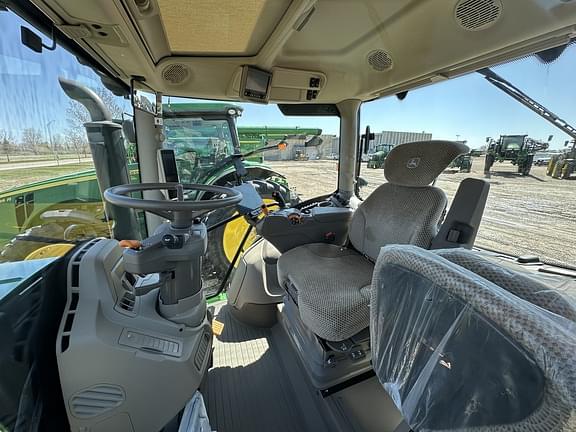 Image of John Deere 6R 155 equipment image 3